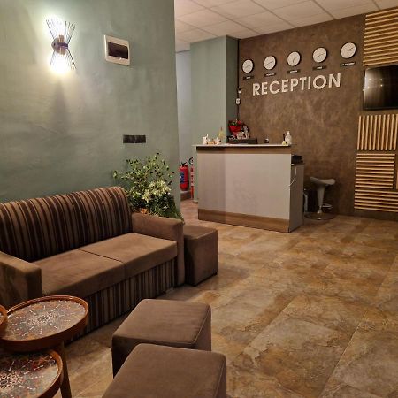 Denz Hotel เชอร์โนโมเรทส์ ภายนอก รูปภาพ