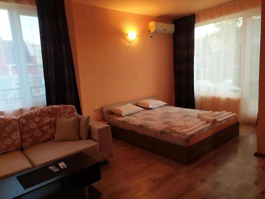 Denz Hotel เชอร์โนโมเรทส์ ภายนอก รูปภาพ