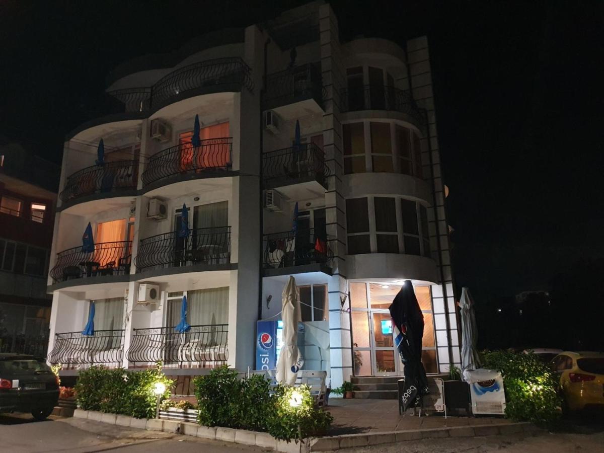 Denz Hotel เชอร์โนโมเรทส์ ภายนอก รูปภาพ